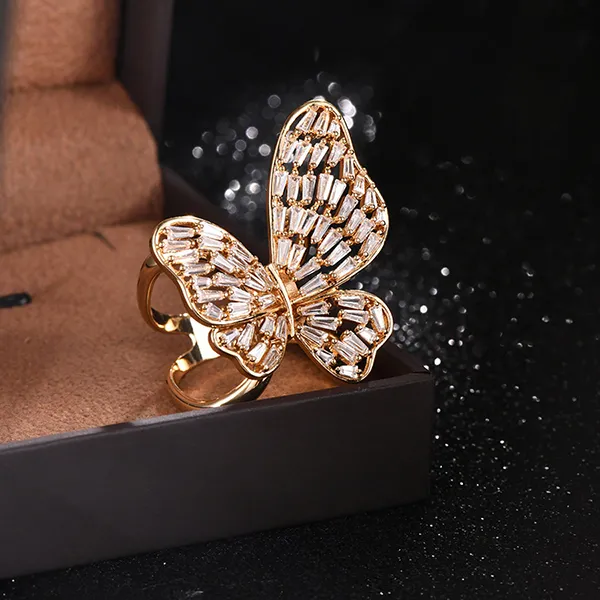 Cài Khăn Nữ Meri Dancing Butterfly BR814 Màu Vàng Trắng