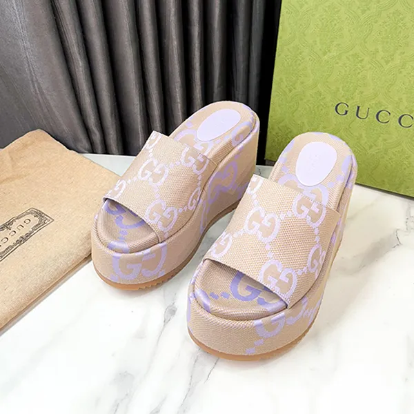 Dép Đế Xuồng Nữ Gucci GG Jumbo Canvas Slides GUC1624367 Màu Be Tím Size 36