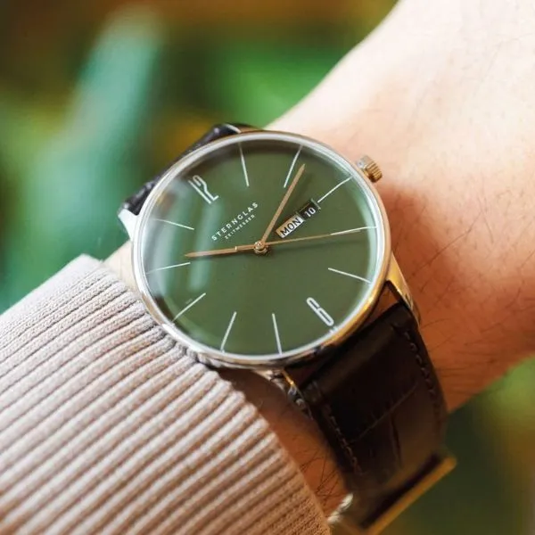 Đồng hồ Nam Sternglas Berlin Olive Green S01-BE08-HE04 Màu Xanh Đen