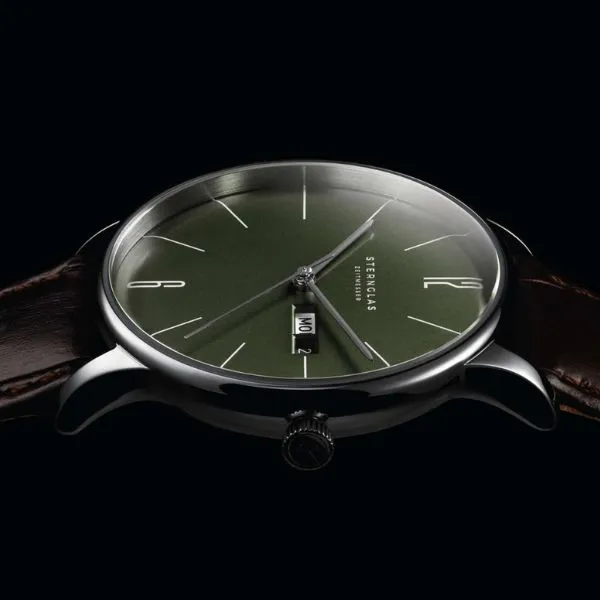 Đồng hồ Nam Sternglas Berlin Olive Green S01-BE08-HE04 Màu Xanh Đen