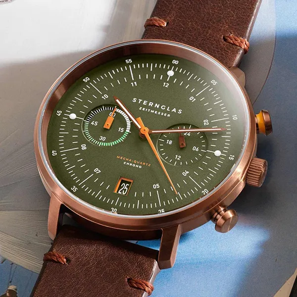 Đồng Hồ Nam Sternglas Hamburg Chrono Dark Green S01-HC35-VI17 42mm Màu Nâu Xanh