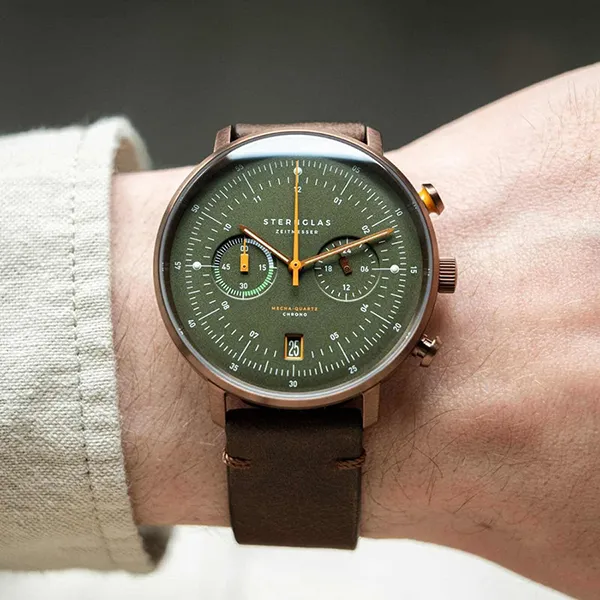 Đồng Hồ Nam Sternglas Hamburg Chrono Dark Green S01-HC35-VI17 42mm Màu Nâu Xanh