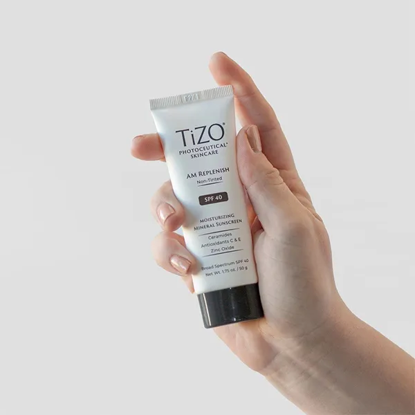 Kem Chống Nắng Dưỡng Ẩm Không Màu TiZO Photoceutical Skincare SPF40 50g