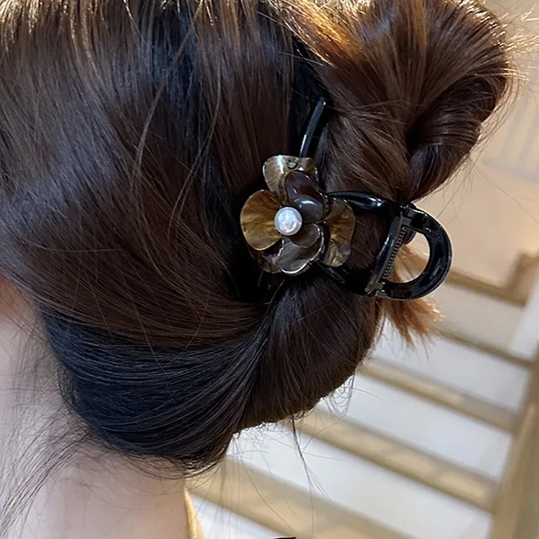 Kẹp Tóc Nữ Kya Jewel Chic Flora HC130 Màu Nâu Đen