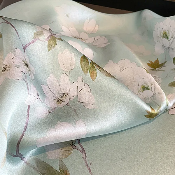 Khăn Choàng Lụa Kya Jewel Climbing Flower 53 x 53cm SC50 Màu Xanh Nhạt - Thời trang - Vua Hàng Hiệu