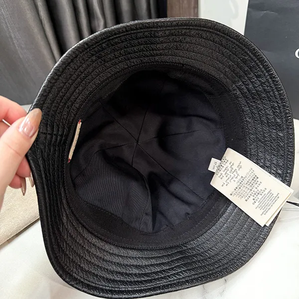 Mũ Gucci Black Leather Horsebit Accent Bucket Hat Màu Đen Size S