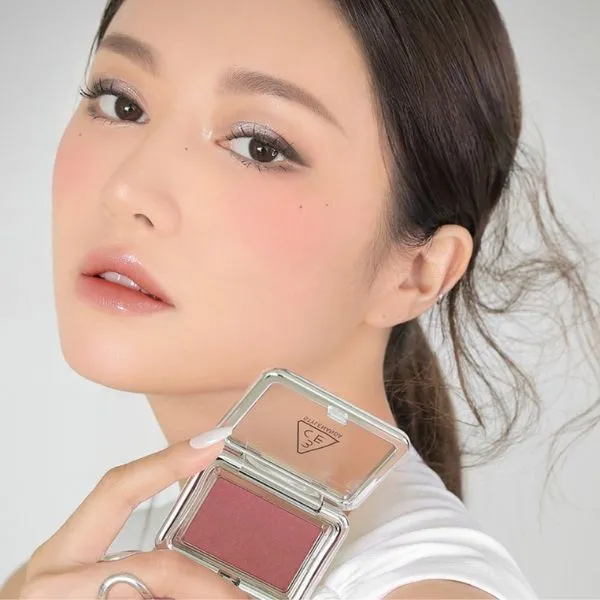 Phấn Má Hồng 3CE New Take Face Blusher #How Dare Màu Đỏ Mận