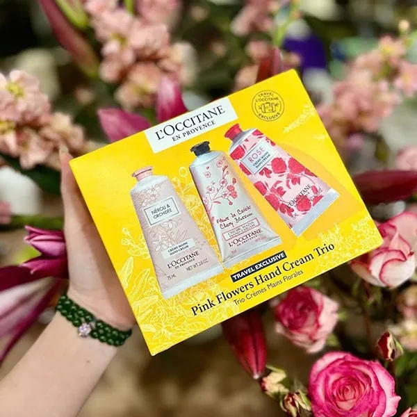 Set Dưỡng Da Tay L'Occitane Pink Flowers Hand Cream Trio 3 x 75ml