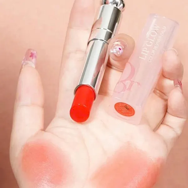 Son Dưỡng Dior Addict Lip Glow 025 Seoul Scarlet Màu Đỏ Cam 3.2g (Bản Logo Hồng)