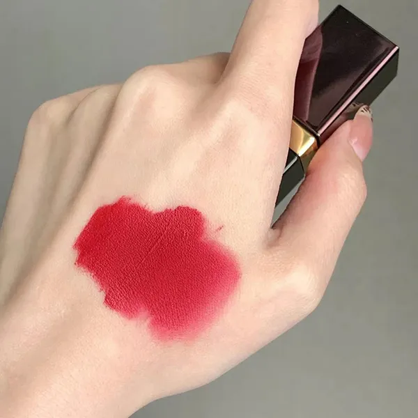 Son Kem Tom Ford TF Liquid Lip Luxe Matte 16 Scarlet Rouge Màu Đỏ Thuần 6ml