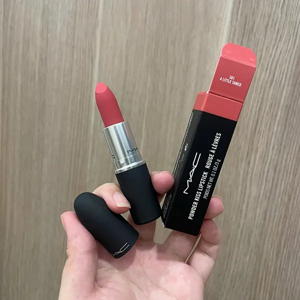 Son MAC Powder Kiss Lipstick 301 A Little Tamed Màu Hồng Anh Đào - Son Môi - Vua Hàng Hiệu
