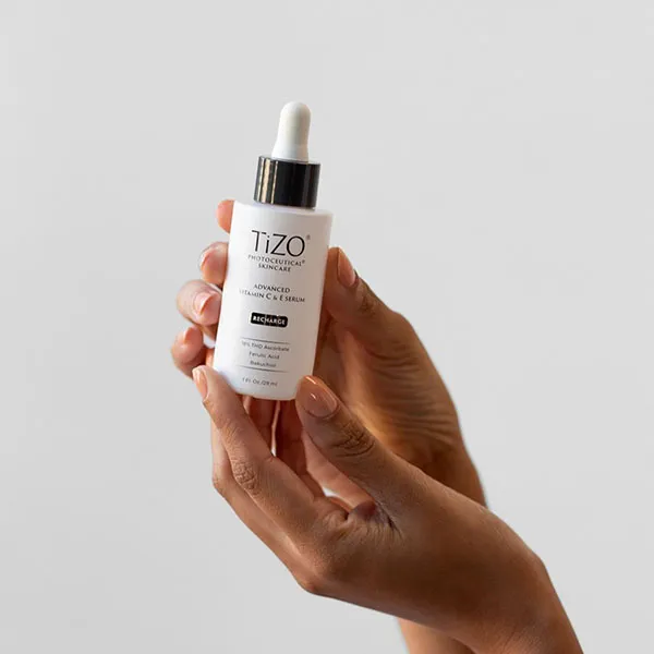 Tinh Chất Hỗ Trợ Dưỡng Da Trắng Sáng Và Giảm Thâm Nám Tizo Photoceutical Skincare Vitamin C + E 29ml