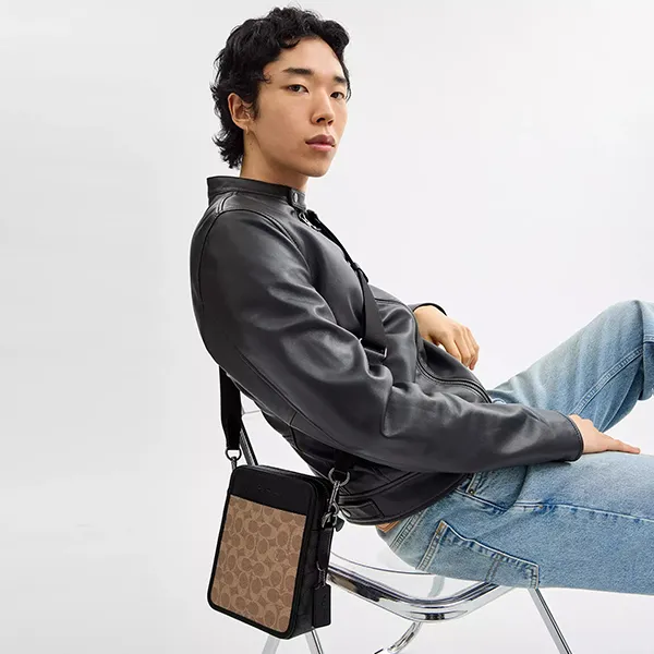 Túi Đeo Chéo Nam Coach Sullivan Crossbody In Blocked Signature Canvas CW386 Màu Nâu Phối Đen