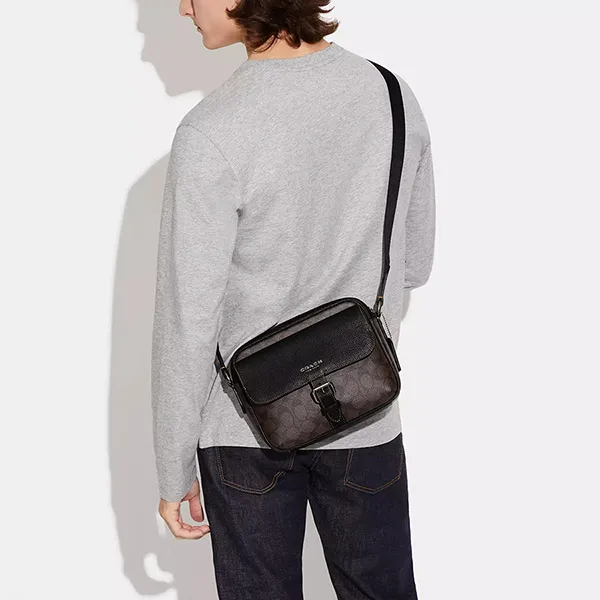 Túi Đeo Chéo Nam Coach Hudson Crossbody Bag In Signature Canvas CB846 QBAE4 Màu Nâu/Đen