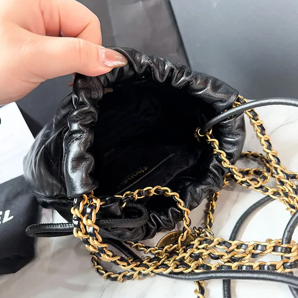 Túi Đeo Chéo Nữ Chanel C22 Mini Handbag Black Gold Màu Đen