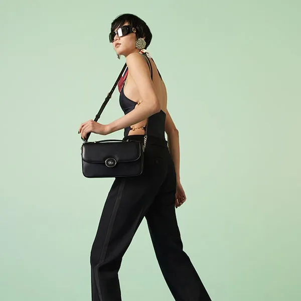 Túi Đeo Chéo Nữ Gucci Petite GG Small Shoulder Bag Màu Đen