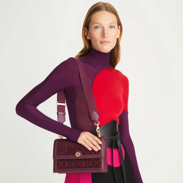Túi Đeo Chéo Nữ Tory Burch T Monogram Patent Leather Shoulder Bag 152526 Màu Đỏ Mận