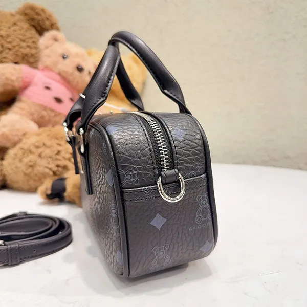 Túi Đeo Chéo Nữ TTWN BEAR & GUOO BEAR GU1154 Màu Đen