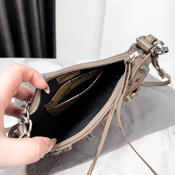 Túi Đeo Vai Nữ Balenciaga Brown Le Cagole Mini Shoulder Bag Màu Nâu