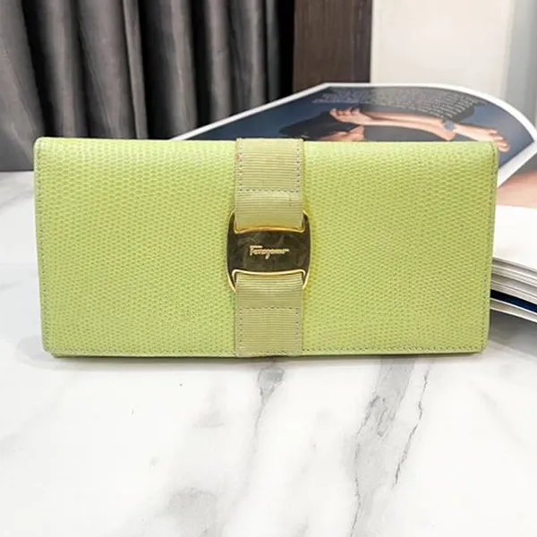 Ví Nữ Salvatore Ferragamo Continental Bifold Wallet On Chain Crossbody Woc Vara Bow Green Màu Xanh Lá - Túi xách - Vua Hàng Hiệu
