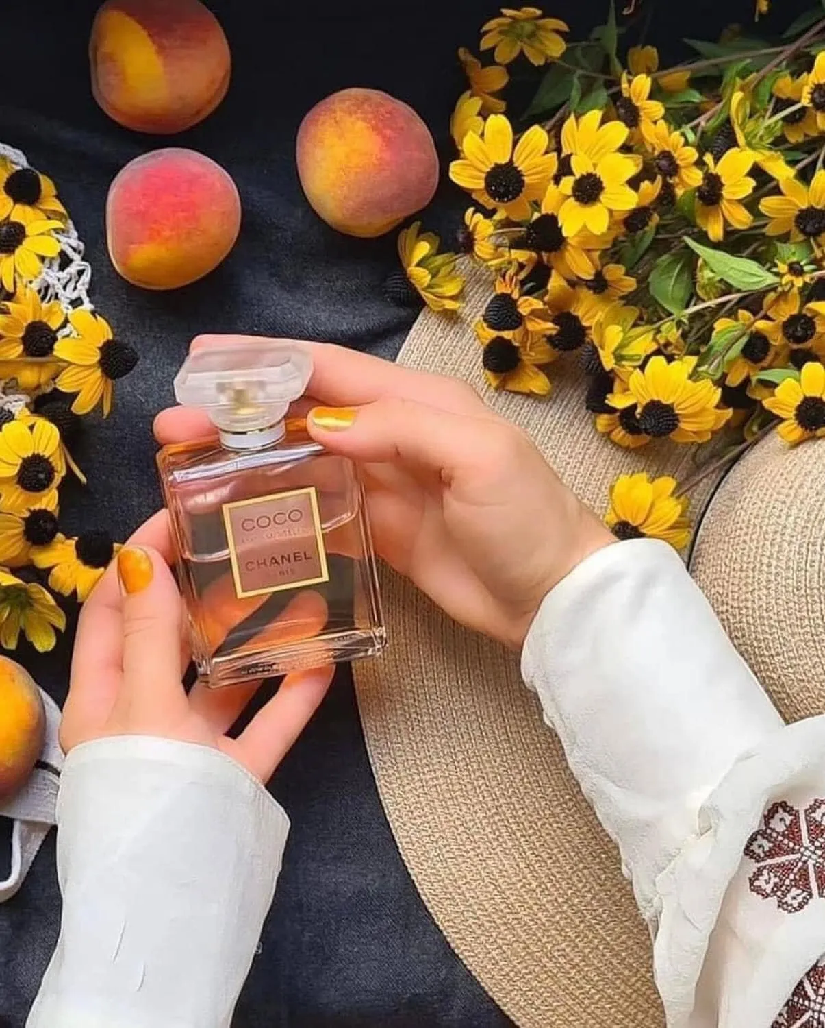 Cách Sử Dụng Nước Hoa Chanel Amber Floral Đúng Cách