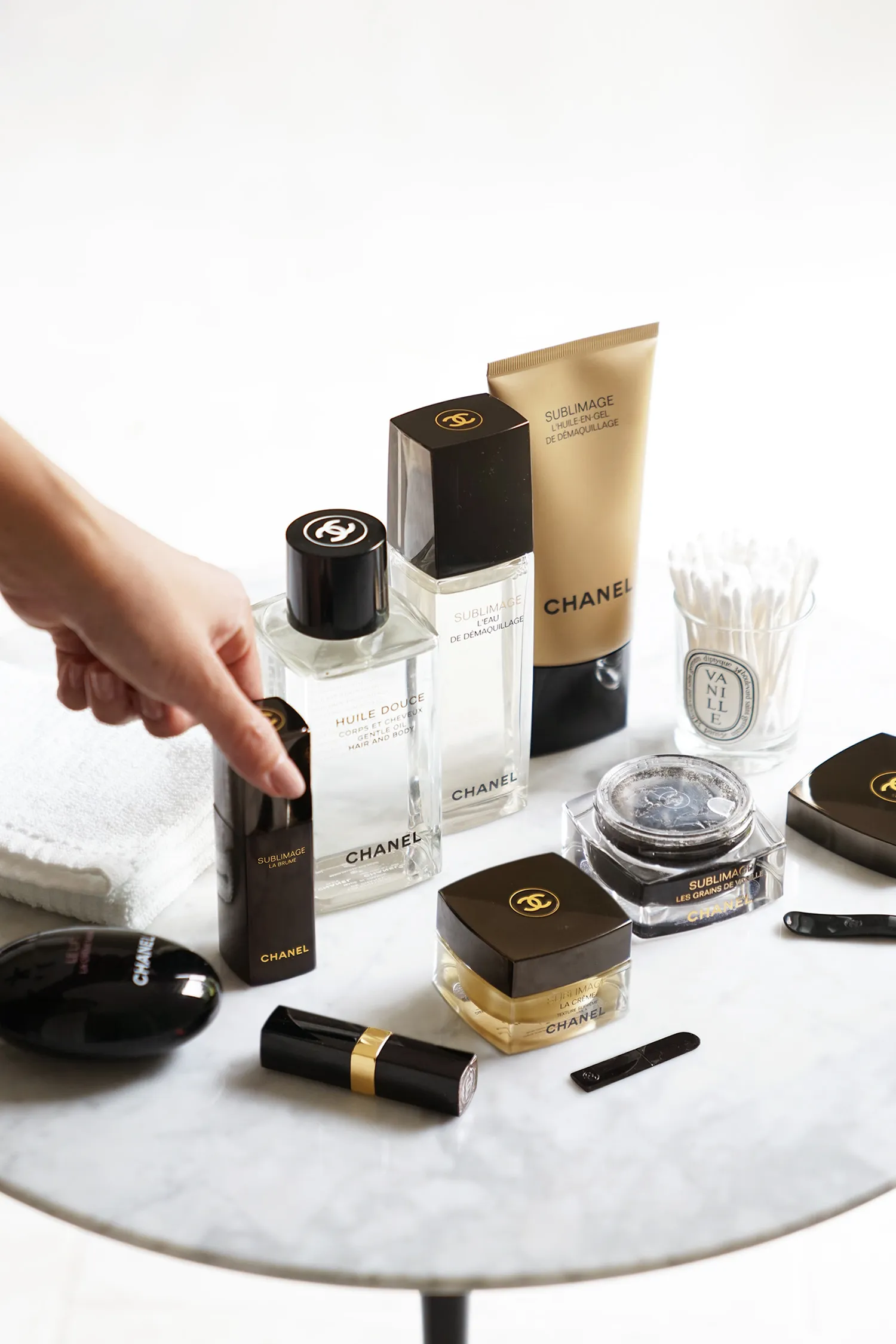 Chăm sóc da Chanel cho nữ