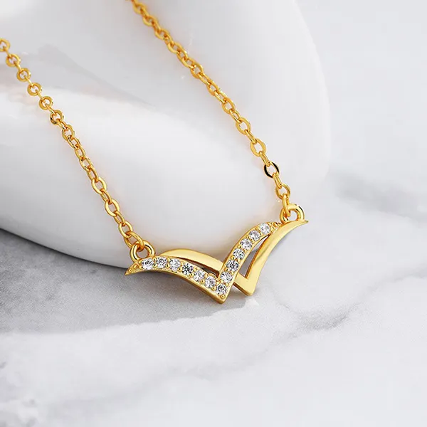 Dây Chuyền Nữ Lili Jewelry Đính Đá CZ Hình Chữ V Ghép Đôi Erin LILI_097425 Màu Vàng