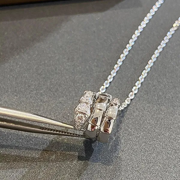 Dây Chuyền Jewery Luxury Serpenti Viper Necklace In 18K White Gold With Diamonds Màu Vàng Trắng - Trang sức - Vua Hàng Hiệu
