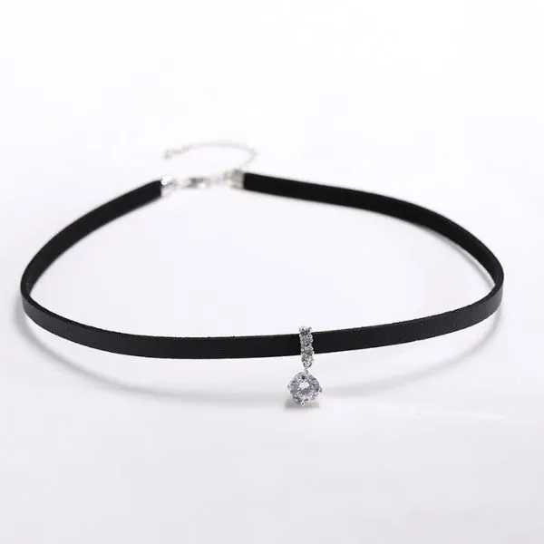 Dây Chuyền Choker Nữ Lili Jewelry Dây Da Mặt Tròn Orborne LILI_566259 Màu Bạc