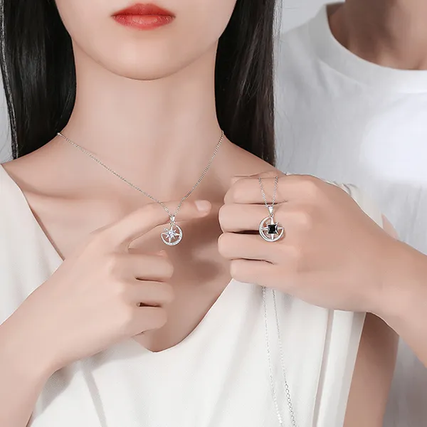 Dây Chuyền Đôi Lili Jewelry Đính Đá CZ Hình Ánh Sao Yehuda LILI_099539 Màu Bạc