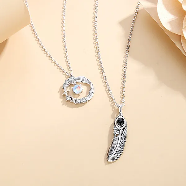 Dây Chuyền Đôi Lili Jewelry Đính Đá CZ Hình Lông Vũ Isolde LILI_827276 Màu Bạc