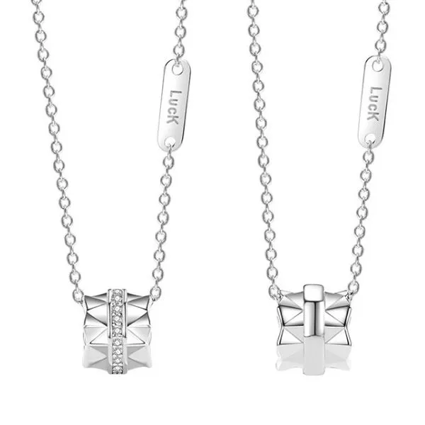 Dây Chuyền Đôi Lili Jewelry Đính Đá CZ Khắc Tên Khắc Chữ Theo Yêu Cầu Ladonna LILI_359988 Màu Bạc