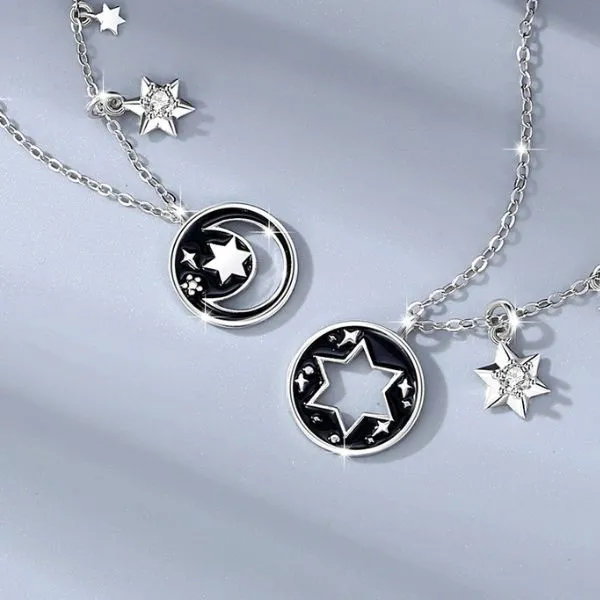 Dây Chuyền Đôi Lili Jewelry Đính Đá CZ Trăng Và Sao Nash LILI_106158 Màu Bạc - Đen