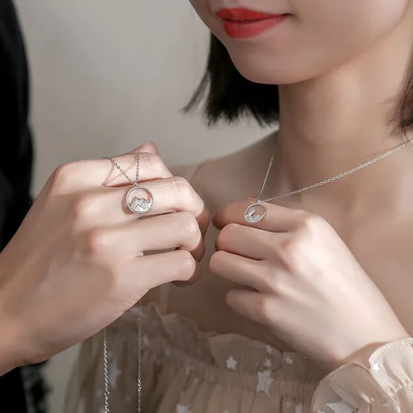 Dây Chuyền Đôi Lili Jewelry Núi Và Biển LILI_372956 Màu Bạc