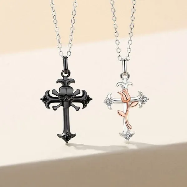 Dây Chuyền Đôi Lili Jewelry Thánh Giá Chữ Thập Đầu Lâu Hoa Hồng LILI_711946 Màu Đen - Hồng