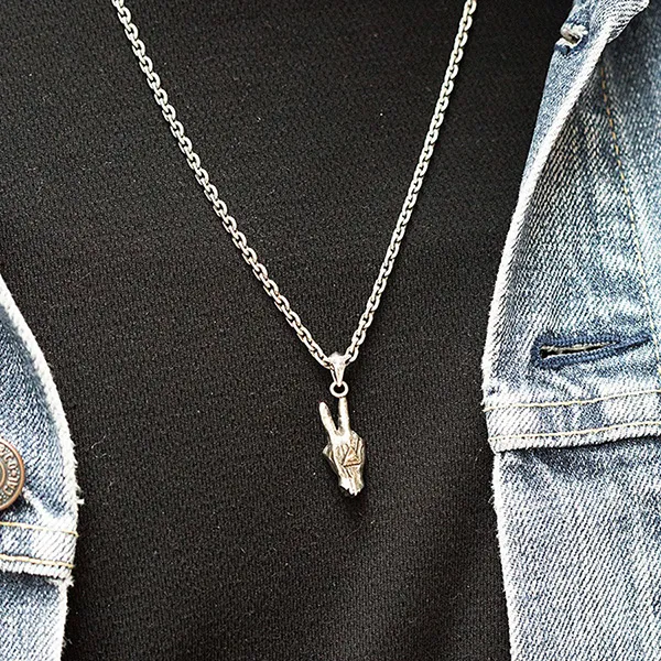 Mặt Dây Chuyền Nam Lili Jewelry Bạc Thái Bàn Tay Mắt Thần Orlando LILI_077357 Màu Bạc