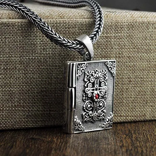 Dây Chuyền Nam Lili Jewelry Hình Quyển Kinh Thánh LILI_073604 Màu Bạc