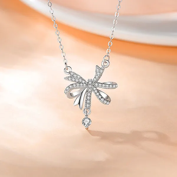 Dây Chuyền Nữ Lili Jewelry Bạc Đính Đá CZ Chiếc Nơ Xinh Monica LILI_074199 Màu Bạc Trắng