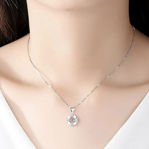 Dây Chuyền Nữ Lili Jewelry Bạc Đính Đá CZ Hình Bông Hoa Trái Tim LILI_054033 Màu Bạc