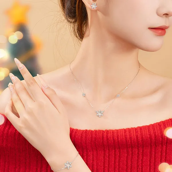Dây Chuyền Nữ Lili Jewelry Bạc Đính Đá CZ Hình Bông Tuyết Juniper LILI_159541 Màu Bạc