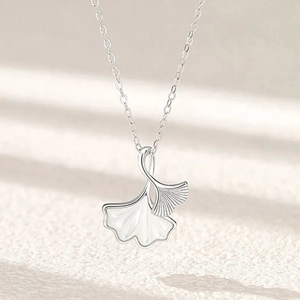 Dây Chuyền Nữ Lili Jewelry Bạc Đính Đá CZ Hình Lá Bạch Quả Esther LILI_159668 Màu Bạc Trắng