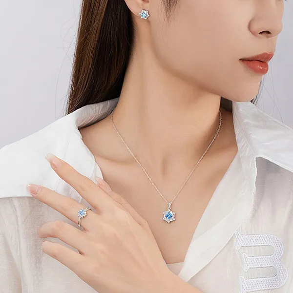 Dây Chuyền Nữ Lili Jewelry Bạc Đính Đá CZ Hình Ngôi Sao 6 Cánh Rylee LILI_159578 Màu Bạc Xanh - Trang sức - Vua Hàng Hiệu