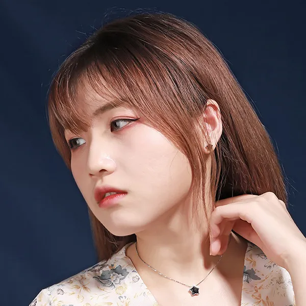 Dây Chuyền Nữ Lili Jewelry Bạc Đính Đá CZ Hình Ngôi Sao Karina LILI_105383 Màu Bạc Đen