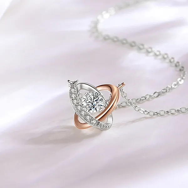 Dây Chuyền Nữ Lili Jewelry Bạc Đính Đá CZ Hình Trái Tim Cách Điệu Gabriella LILI_125709 Màu Bạc Vàng