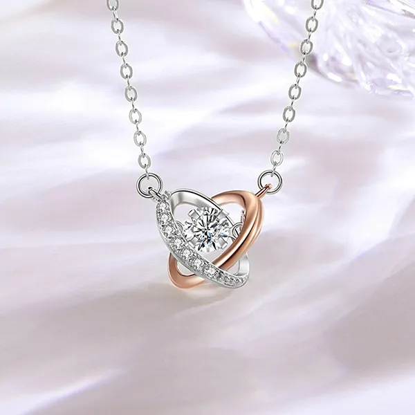 Dây Chuyền Nữ Lili Jewelry Bạc Đính Đá CZ Hình Trái Tim Cách Điệu Gabriella LILI_125709 Màu Bạc Vàng