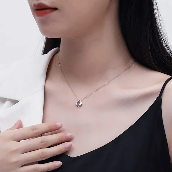 Dây Chuyền Nữ Lili Jewelry Bạc Đính Đá CZ Hình Trái Tim Cách Điệu Letitia LILI_516561 Màu Bạc