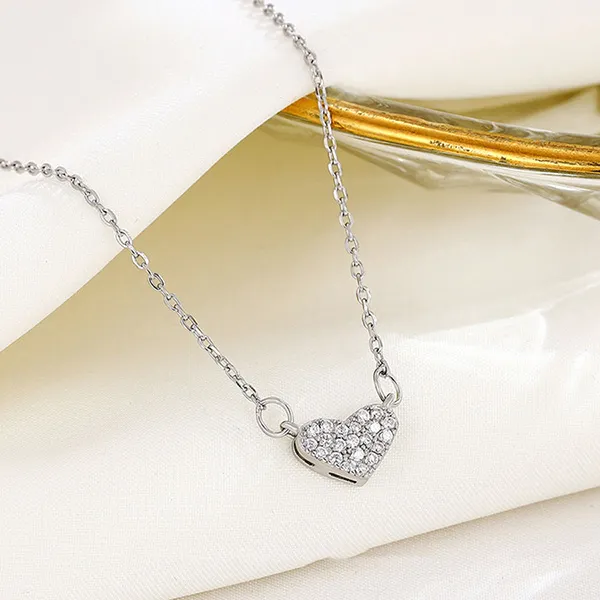 Dây Chuyền Nữ Lili Jewelry Bạc Đính Đá CZ Hình Trái Tim Jessie LILI_097965 Màu Bạc