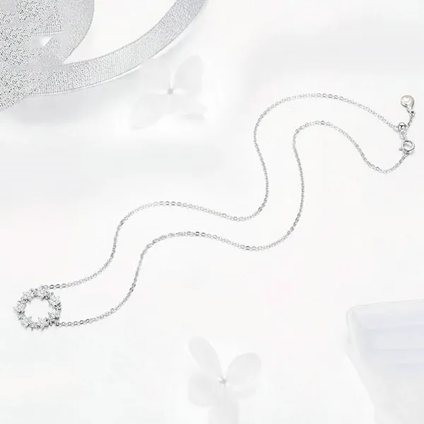 Dây Chuyền Nữ Lili Jewelry Bạc Đính Đá CZ Hình Vòng Hoa Zaylee LILI_105491 Màu Bạc