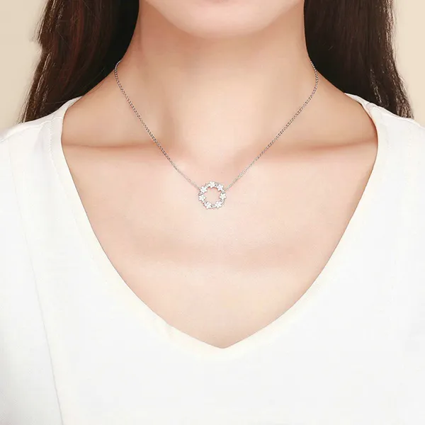 Dây Chuyền Nữ Lili Jewelry Bạc Đính Đá CZ Hình Vòng Hoa Zaylee LILI_105491 Màu Bạc