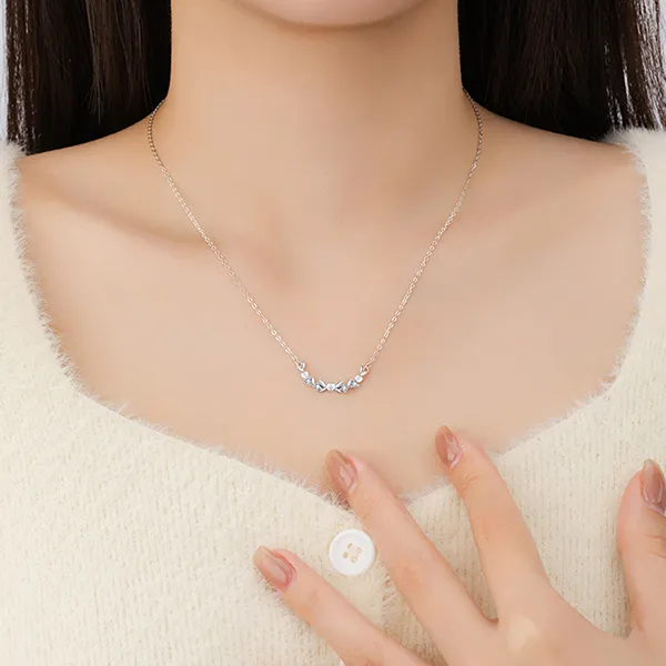 Dây Chuyền Nữ Lili Jewelry Bạc Đính Đá CZ Hình Vòng Nguyệt Quế Elliana LILI_126077 Màu Bạc
